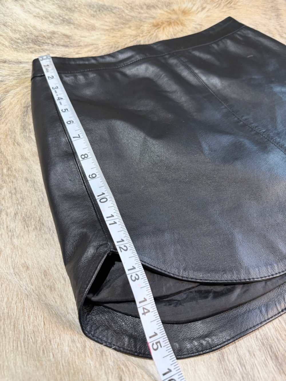 BB Dakota Black Genuine Leather Mini Skirt Curved Hem Shirttail Size 2 - Picture 9 of 9